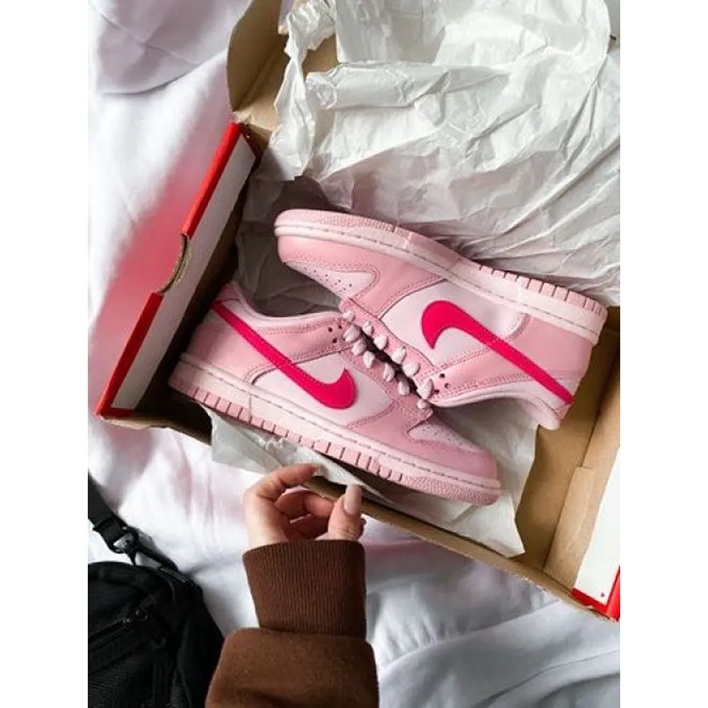 Trendy Nike Sb Dunk Low Triple Pink Shoes For Women (SFS1885)