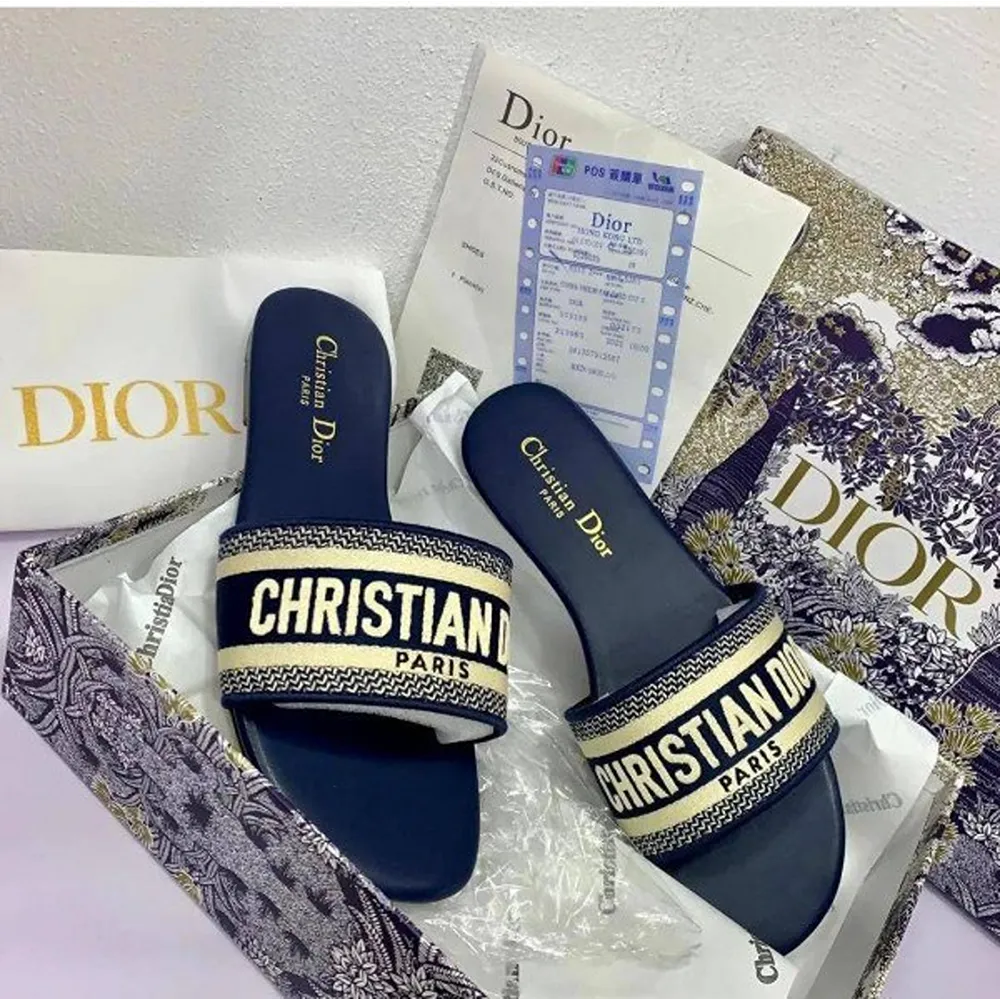 Luxurious Christian Dior Navy Ladies Wid Og Box Card Carry Bag (BSF1981)