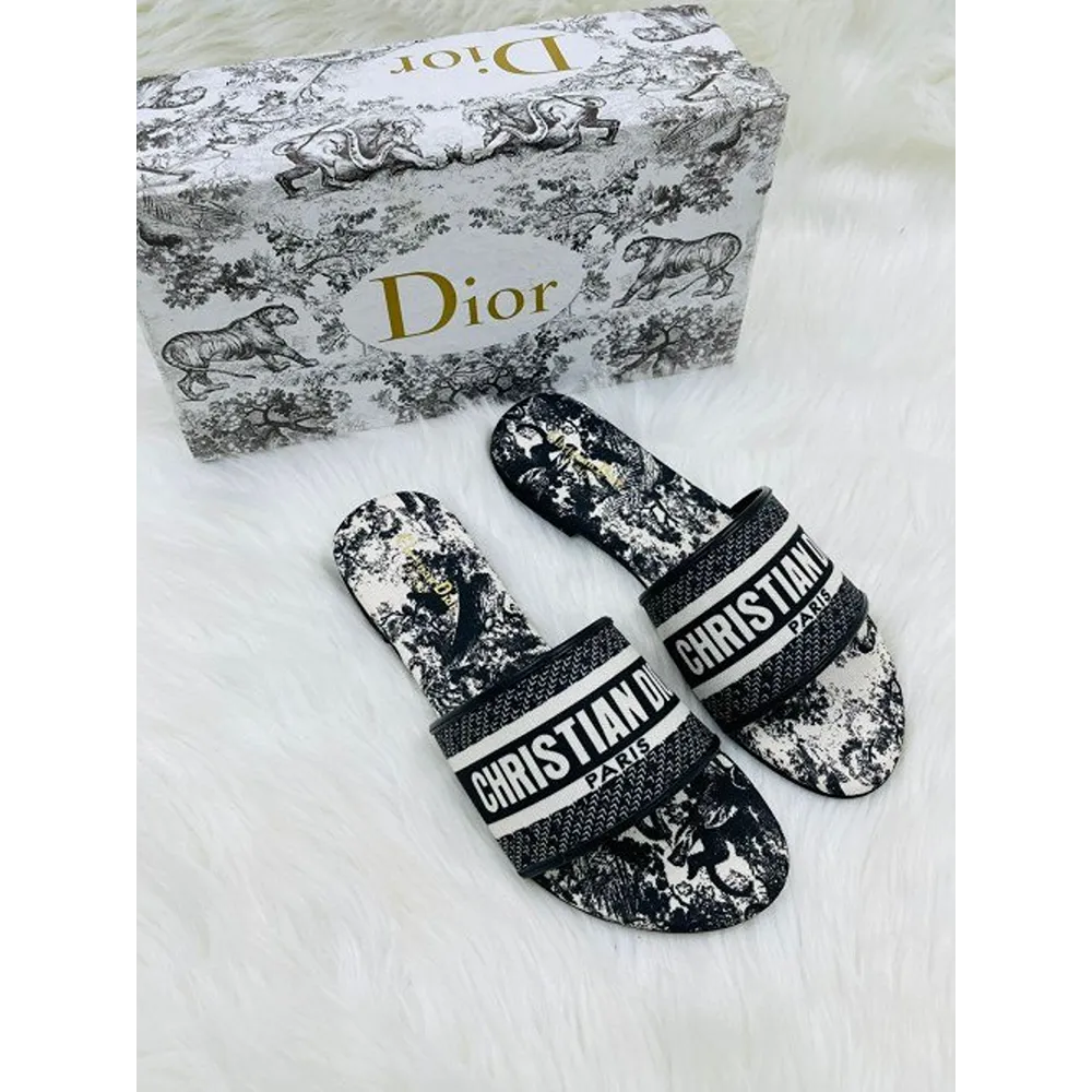 Luxurious Christian Dior Navy Ladies Wid Og Box Card Carry Bag (BSF1982)
