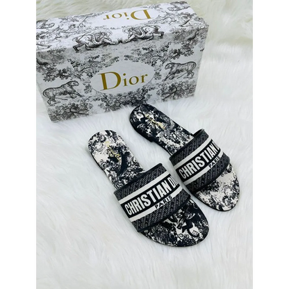 Luxurious Christian Dior Navy Ladies Wid Og Box Card Carry Bag (BSF1982)